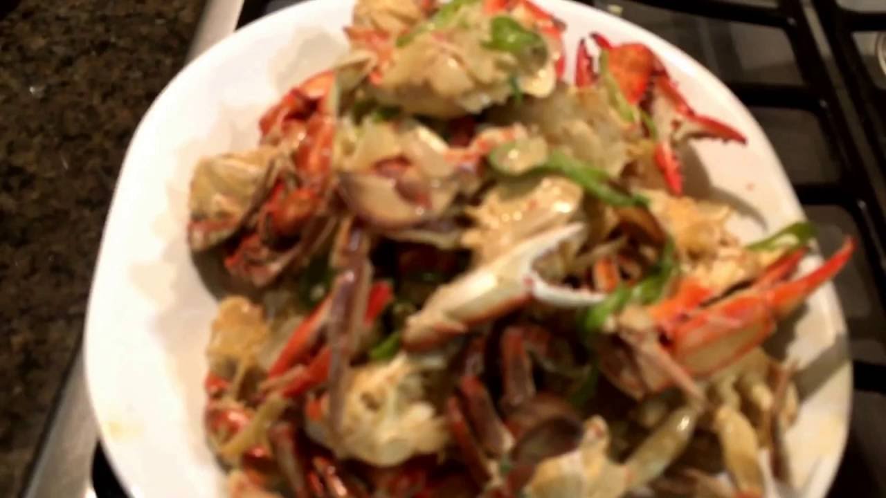 How I Cook Crabs In Coconut Milk Gravy! How To Cook Crabs! 2 Of 5 - YouTube