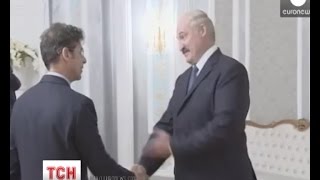 Олександр Лукашенко готовий ввести миротворчі війська до України