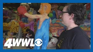 Sneak peek in Le Krewe d'Etat parade den