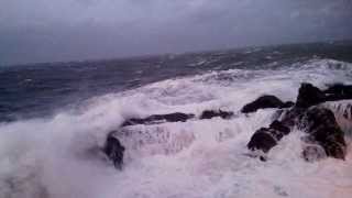 Ilfracombe - HUGE waves bashing the harbour wall.