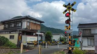 JR山陰本線東萩駅近くの踏切