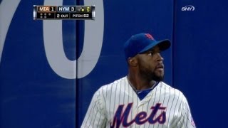 MIA@NYM: Young makes great grab and smashes into wall