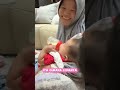 azura lagi minum susu diajak main sama ameena