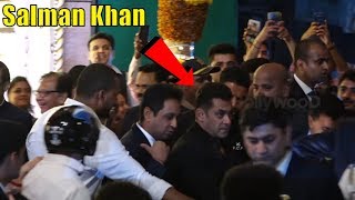 Salman Khan's Dashing Entry At Isha Ambani's Wedding