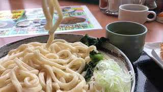 上里で肉汁うどんを頂きましたよ‪(・ω・)ノ  麺のコシがかなりあります。温めのスープでしたがなかなかGOOD‬