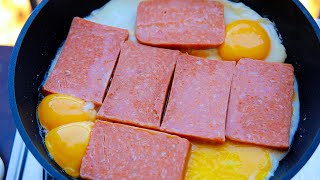 Making breakfast with cow intestines oil