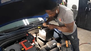 DIY 2019 Hyundai ELANTRA how to replace the old battery with a new one(step by step)