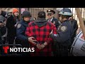 Lejos de calmarse las protestas universitarias se complican con arrestos | Noticias Telemundo