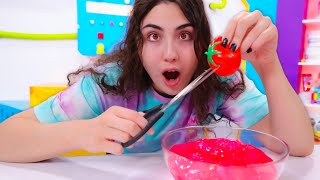 CUTTING RANDOM THINGS in slime!