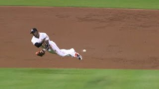 COL@MIA: Hechavarria makes a barehanded play in 3rd