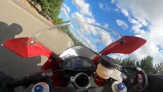 circuit mecaglisse september 2023  honda cbr600rr and triumph 675 daytona red group