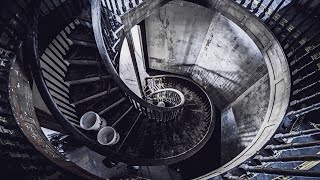 Virtual Tour of the Circleville Octagon House: 360-Degree Walkthrough