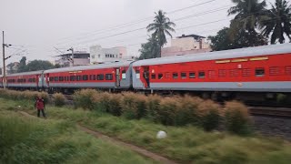 Superb Honking and Arrival of Cheran express at Perambur with Announcement || Smooth parallel entry