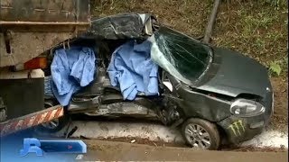 Acidente entre carro e caminhão mata três pessoas em Curitiba (PR)