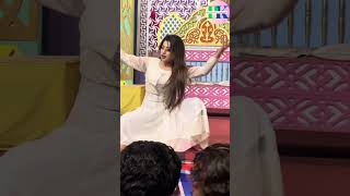 silk ch beautiful girl  #mujra #dance #mujrasongsasian #danceperformance #youtubeshorts #shorts