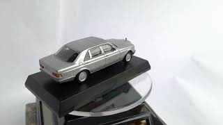 1:64 Kyosho Mercedes 560