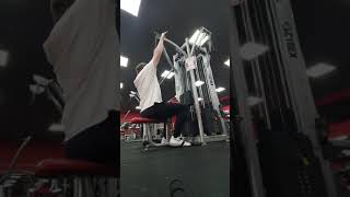 135lb 61KG Lat pulldown #shorts