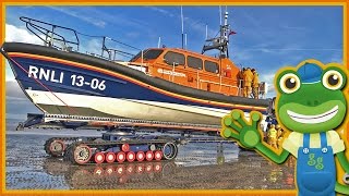 Lifeboats For Children | Gecko's Real Vehicles