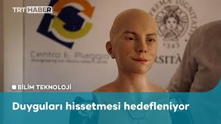 Bu robot insan gibi mimik yapabiliyor