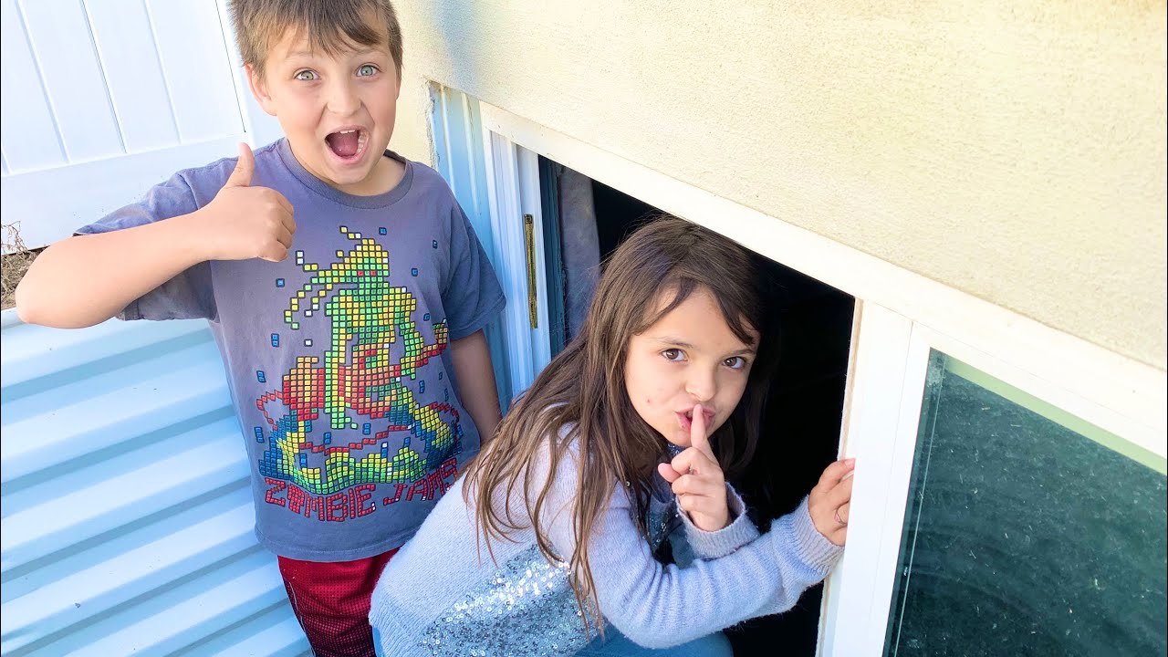 SNEAKING Into The HOUSE! MOM KICKED Us OUT! - YouTube