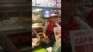 Licolatics (Aka L/LCS) Vlogs: Go To The Jollibee/Licolatics (Aka L/LCS) Vlogs: Tới The Jollibee