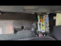 Changing a fuse in the Volvo V60, finding the location and changing to correct fuse