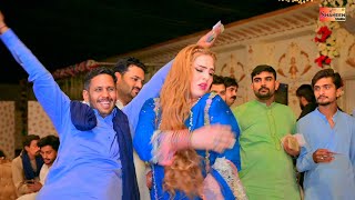 Sadey Wangon Us Da Vi Dil Trut Giya Hey | Pari Paro | Wedding Dance Show Shaheen Studio 2024