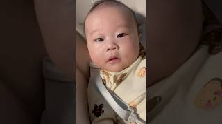 140일의 옹알이 연습🩵 아빠가 서운해~~~~ #baby #용띠아기 #아기 #쇼츠 #cute #cutebaby #육아일기 #육아브이로그 #육아