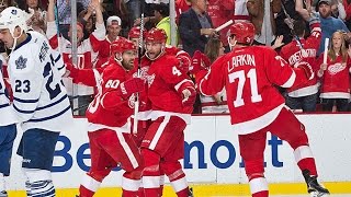 Larkin roofs first NHL goal on Bernier