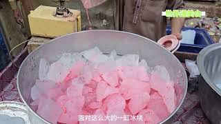 印度街边美食之“真草莓奶昔”，草莓做的奶昔，喝完也川流不息