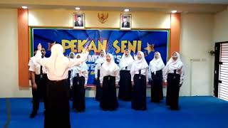 Indonesia Jaya - Paduan Suara SMP Negeri 2 Tegal dalam Lomba Pekan Seni.