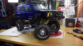 Axial SCX10ii Cherokee Mud Truck!