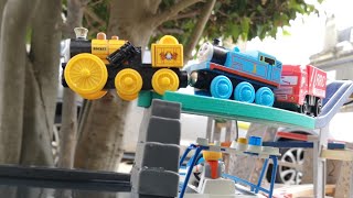 Thomas falling in water~!  NO Fire Truck NO Police Car NO Ambulance rescue team Part 1