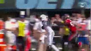 Lavonte David lays out New York Jets  Geno Smith