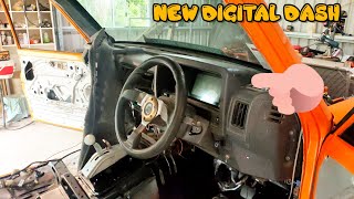 Installing a POWERTUNE digital dash into BAVERICK.