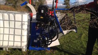 Siromer 6 inch hydraulic feed wood chipper