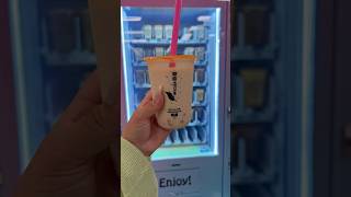 Milk Tea ATM in Koreatown Los Angeles #comewithme #milktea #milkteareview #dairyfree #boba #ktown