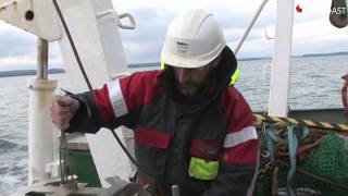 Seabed Sampling - Demonstration of Day Grab operation onboard RV Celtic Voyager