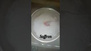 ഇത് കുടിച്ചാൽ സൗന്ദര്യം കൂടും ഉറപ്പാ🥛SaffronMilk#3sisters#shorts#saffron#kesarmilk#youtubeshorts