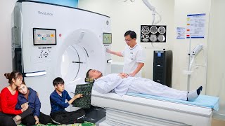 Results of Tuan's head CT scan are out. The doctor's conclusion surprised Hoa and Tuan's relatives.