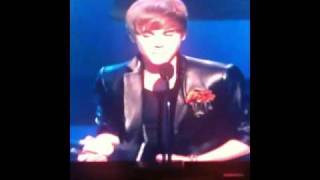 Justin bieber accepting artist of the year award and giving speech at the AMAS