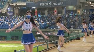 《Fubon Angels》秀秀子 \u0026 穎兒⚾一起來拍手 [2021/9/10 味全vs富邦]