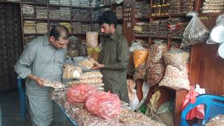 Chitral Kay Dry Fruits In Peshawar  l Street Food in Peshawar  l  Street Food in Pakistan