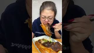 Chinese asmr Sandaye eating pork