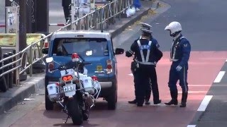 【美人女性ドライバー】違反で捕まったけど粘りに粘る軽自動車