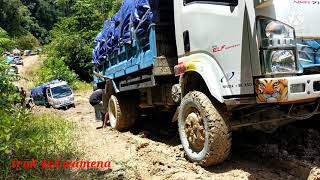 RAUNGAN TRUK ISUZU 4x4 SAAT TARIK TEMAN NYA