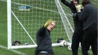 JOE HART SINGS Oasis Wonderwall Inside Training at Manchester City HD