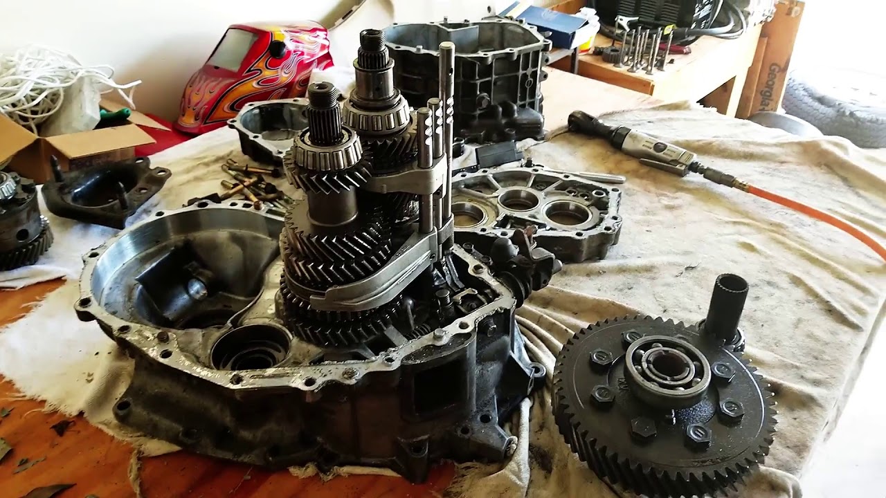 4G63 Transmission Disassembly Part 1 - YouTube