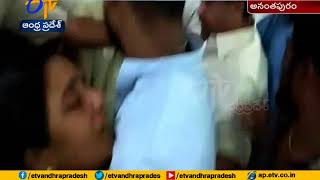 Minister Paritala Sunitha Falls Down | After Seeing Chaman Dead Body