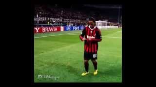 Ronaldinho goal celebration